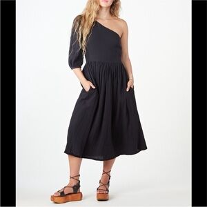 Tach Elegant Black One-Shoulder Dress